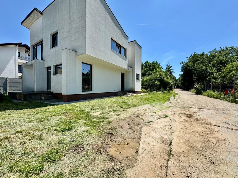 Pipera, Drumul Potcoavei, vila individuala P+M, imobil 2020.