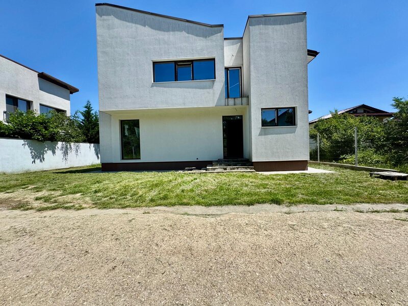 Pipera, Drumul Potcoavei, vila individuala P+M, imobil 2020.